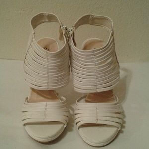 Snow White Qupids Heels.